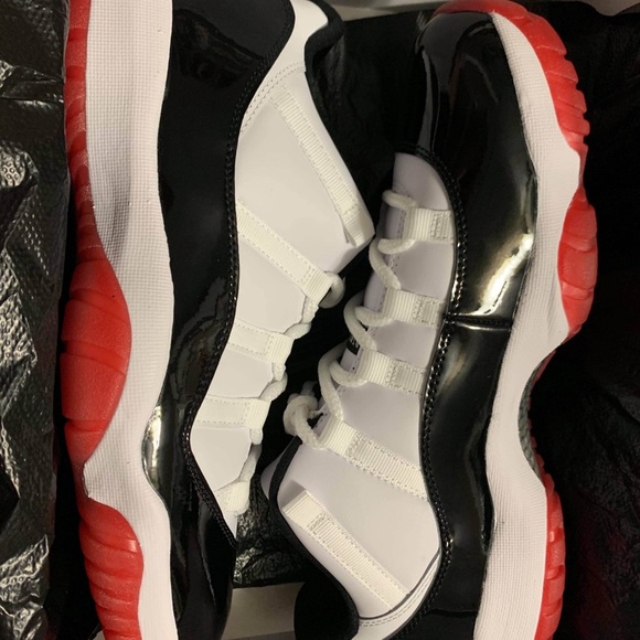 Air Jordan 11 Low Concord/Bred Size 11 Dead-stock - Picture 2 of 3